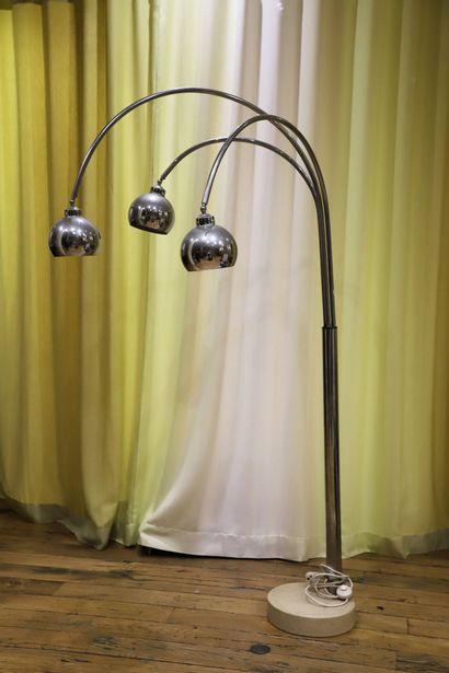 TRAVAIL ITALIEN (XX)
Lampadaire, circa 1980,...