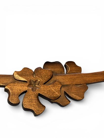 Émile GALLÉ (1846 – 1904) 
	Table volante...