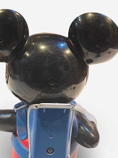 WALT DISNEY Co. - TYCO 
Téléphone figurant...