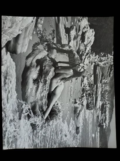 André DE DIENES (1913-1985). Nude woman on...
