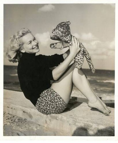 Pin-Up, Miss, actress, woman. Circa 1950-65....