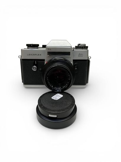 Ensemble de matériel photographique Leitz...