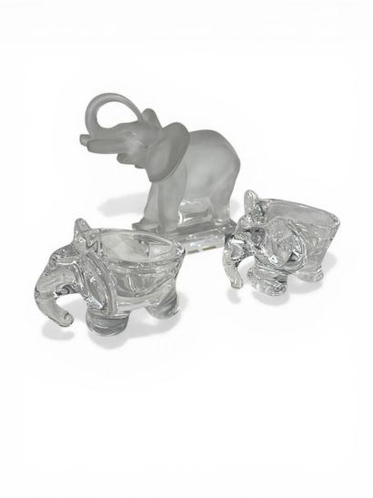 LALIQUE France - Eléphant en cristal moulé...