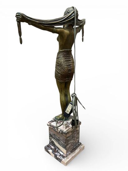 CHIPARUS Demeter, dans le gout de 
Danseuse...