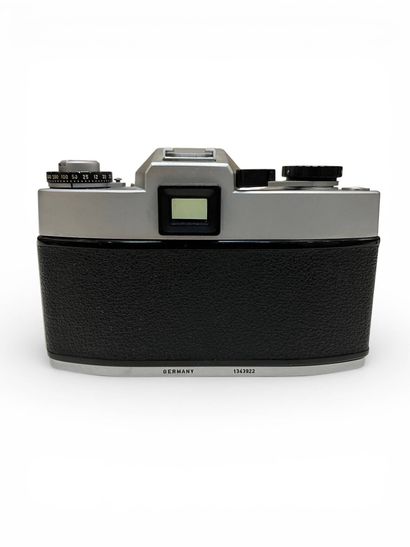 Ensemble de matériel photographique Leitz...