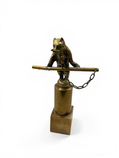 Ours équilibriste,
épreuve en bronze,
Ht....