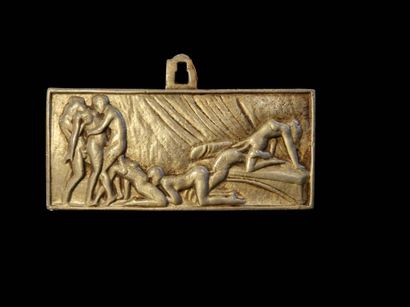 Plaque en bronze à patine argentée, représentant...