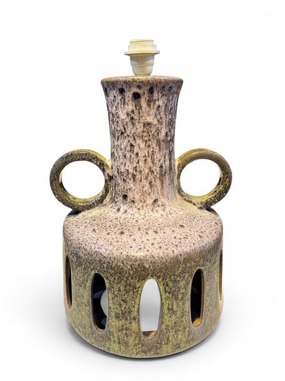 Grand pied de lampe en céramique dans les...