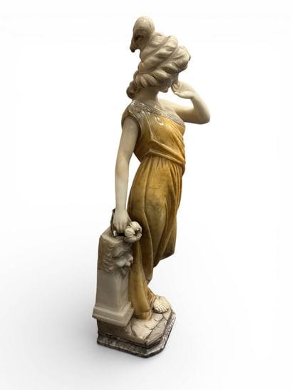 ANONYME début XXe 
Sculpture en marbre sur...