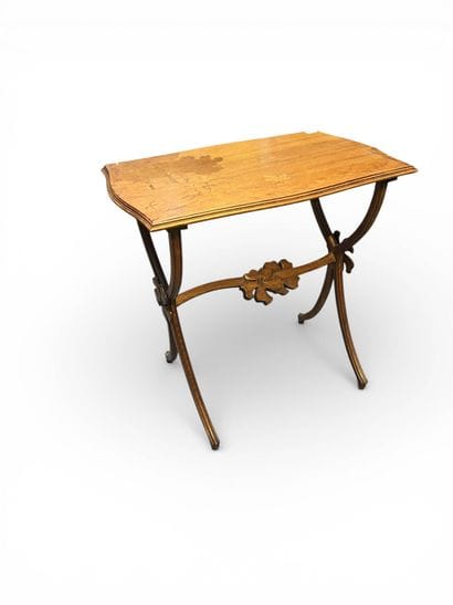 Émile GALLÉ (1846 – 1904) 
	Table volante...