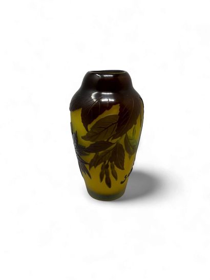 TRAVAIL FRANCAIS XX
Vase ovoïde épaulé en...