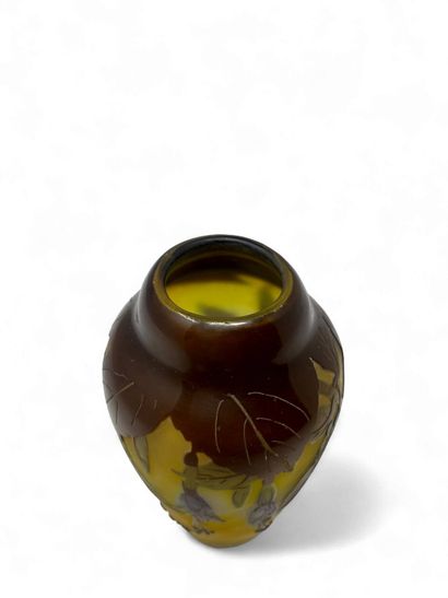 TRAVAIL FRANCAIS XX
Vase ovoïde épaulé en...