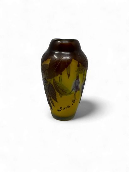 TRAVAIL FRANCAIS XX
Vase ovoïde épaulé en...