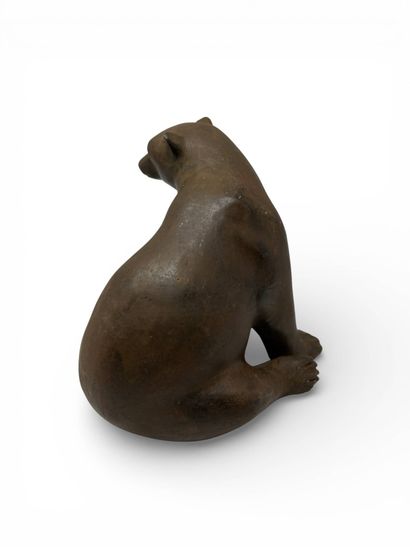 CHENET Pierre (XX-XXI)
Ours assis 
Bronze...