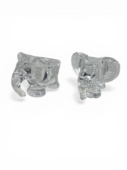 LALIQUE France - Eléphant en cristal moulé...