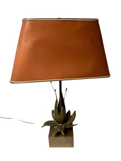 TRAVAIL FRANCAIS XXeme 
Lampe en laiton dans...