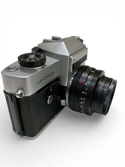Ensemble de matériel photographique Leitz...