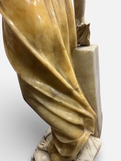 ANONYME début XXe 
Sculpture en marbre sur...