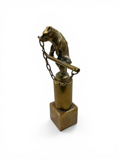 Ours équilibriste,
épreuve en bronze,
Ht....