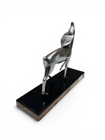 DECOUX Michel (1837-1924)
Cerf bramant, 
Bronze...