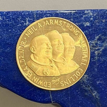 Médaille commémorative en or (900) de l'alunissage...