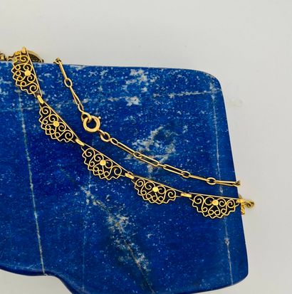 Collier en or jaune 18K (750) formé d'une...