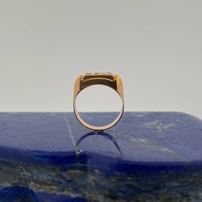Chevalière en or 18K (750) chiffrée 