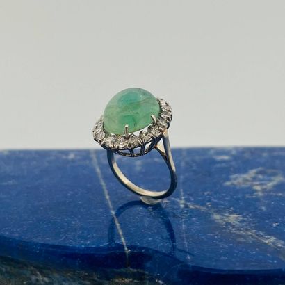 Bague en or gris 18k (750e) et platine, ornée...