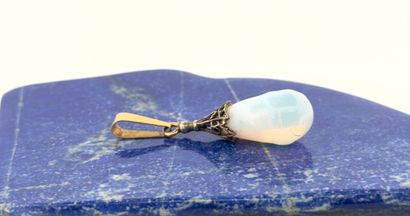 Pendentif goutte en or 18K (750) et argent...