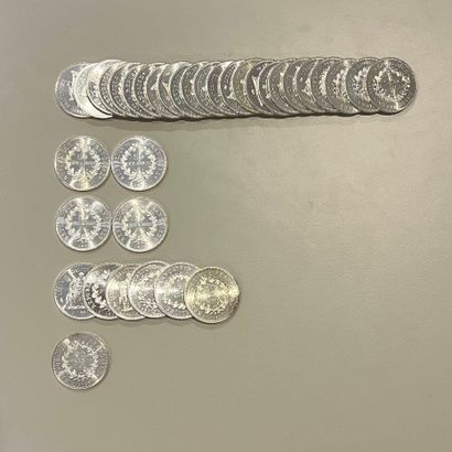 Ensemble de monnaies en argent (900) de 50...