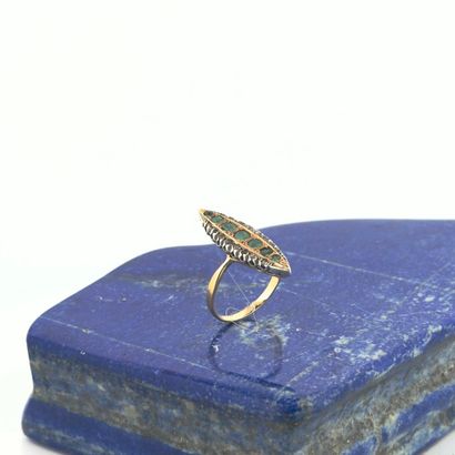 Bague navette en or jaune 18K (750) et argent...