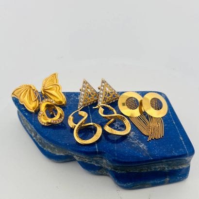 Ensemble de boucles d'oreilles en or 18K...