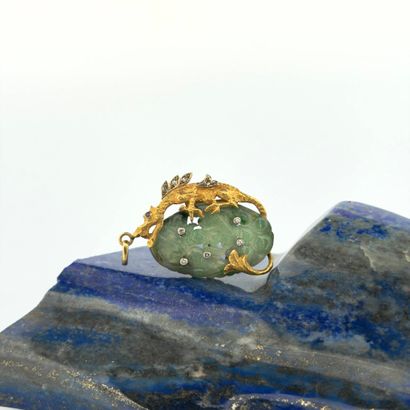 Pendentif en or jaune 18K (750) stylisant...
