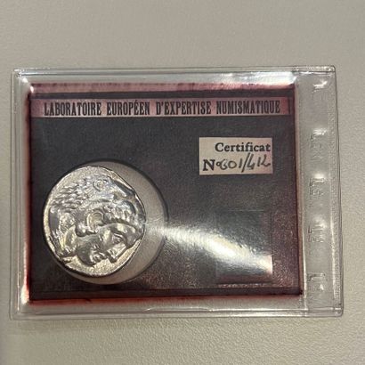 ROYAUME DE MACEDOINE 
Tétradrachme d'argent...