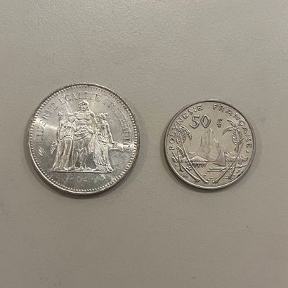 Lot de 41 pièces en argent (900) de 50 Francs...