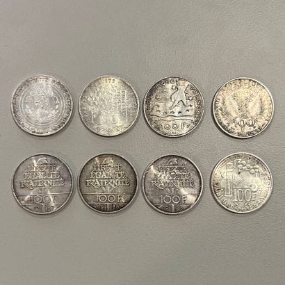 Ensemble de 8 pièces en argent (900) de 100...