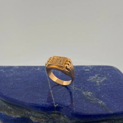 Chevalière en or 18K (750) chiffrée 