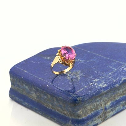 Bague en or jaune 18K (750) sertie d'une...