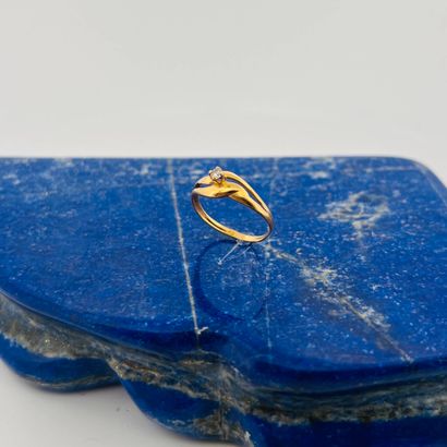 Bague en or 18K (750) sertie d'une pierre...