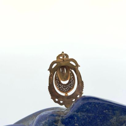 Element de collier en or 18K (750) de forme...