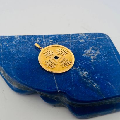 Pendentif circulaire en or jaune 18K (750)...