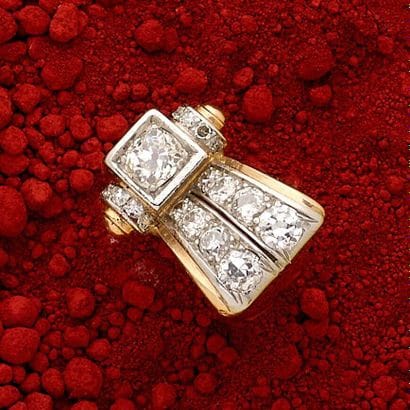 Bague chevalière en or 18k (750e) et platine...