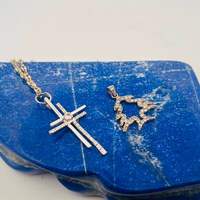 Pendentif croix en or 18K (750) sertie de...