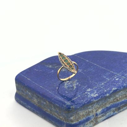 Bague navette en or jaune 18K (750) et argent...