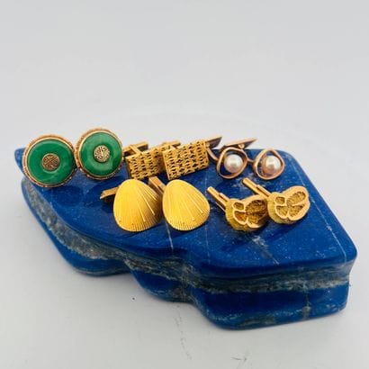 Ensemble de quatre paires de boutons de manchettes...