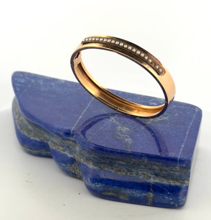 Bracelet rigide en or jaune 18K (750) serti...
