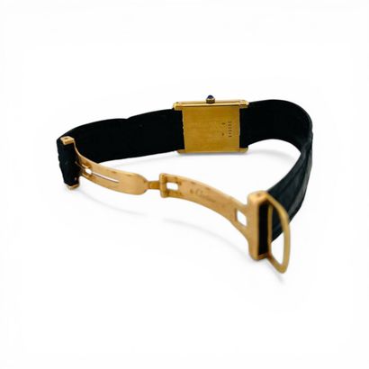 CARTIER TANK 
Montre-bracelet en or 18K (750...