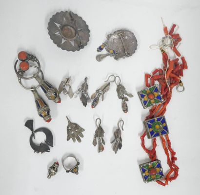 Ensemble de bijoux kabyles, Algérie, Benni...