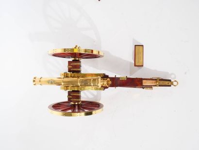 Maquette d’un canon de campagne britannique.
Fut...