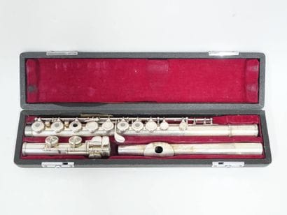 YANAGISAWA
Flute traversière en argent
Marquée...